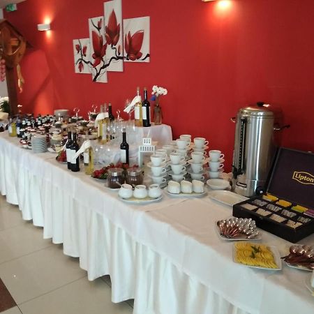 Hotel Kaprys Swidnik  Ngoại thất bức ảnh
