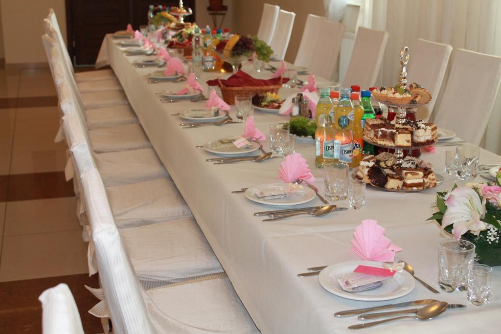 Hotel Kaprys Swidnik  Ngoại thất bức ảnh