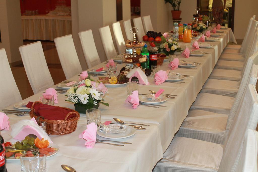 Hotel Kaprys Swidnik  Ngoại thất bức ảnh