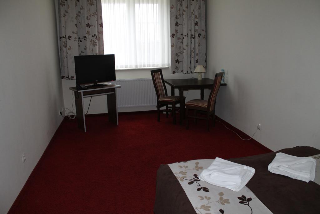 Hotel Kaprys Swidnik  Phòng bức ảnh
