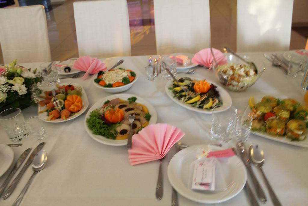 Hotel Kaprys Swidnik  Ngoại thất bức ảnh